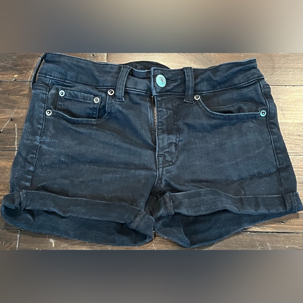 American Eagle Outfitters Black Jean Shorts size 4